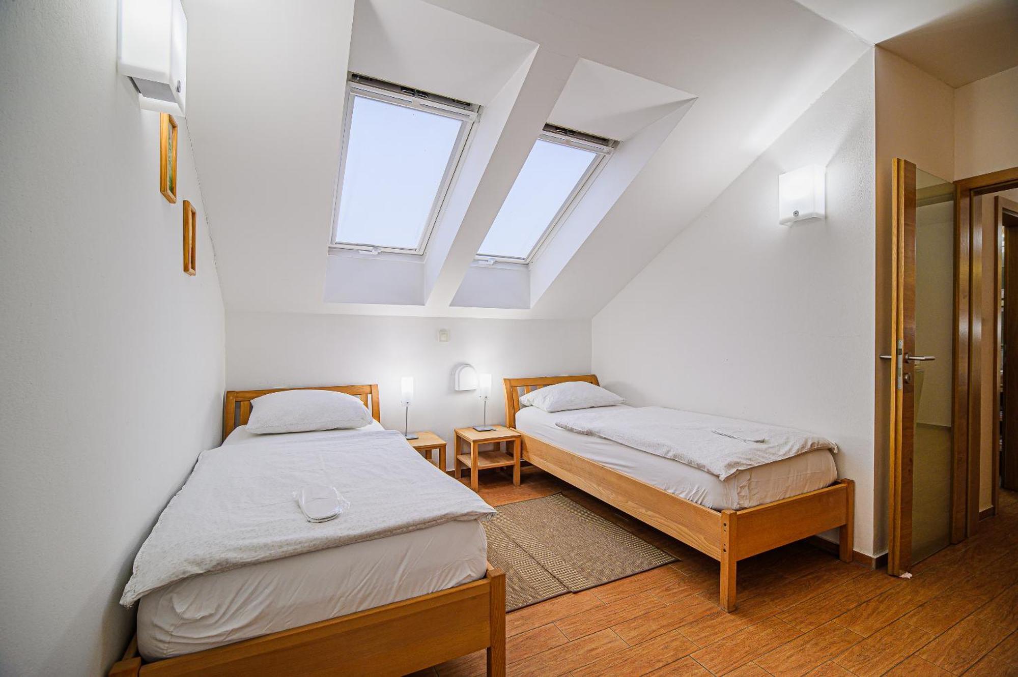 Dragatuš Apartments Maleric With Indoor Pool And Wellness חדר תמונה