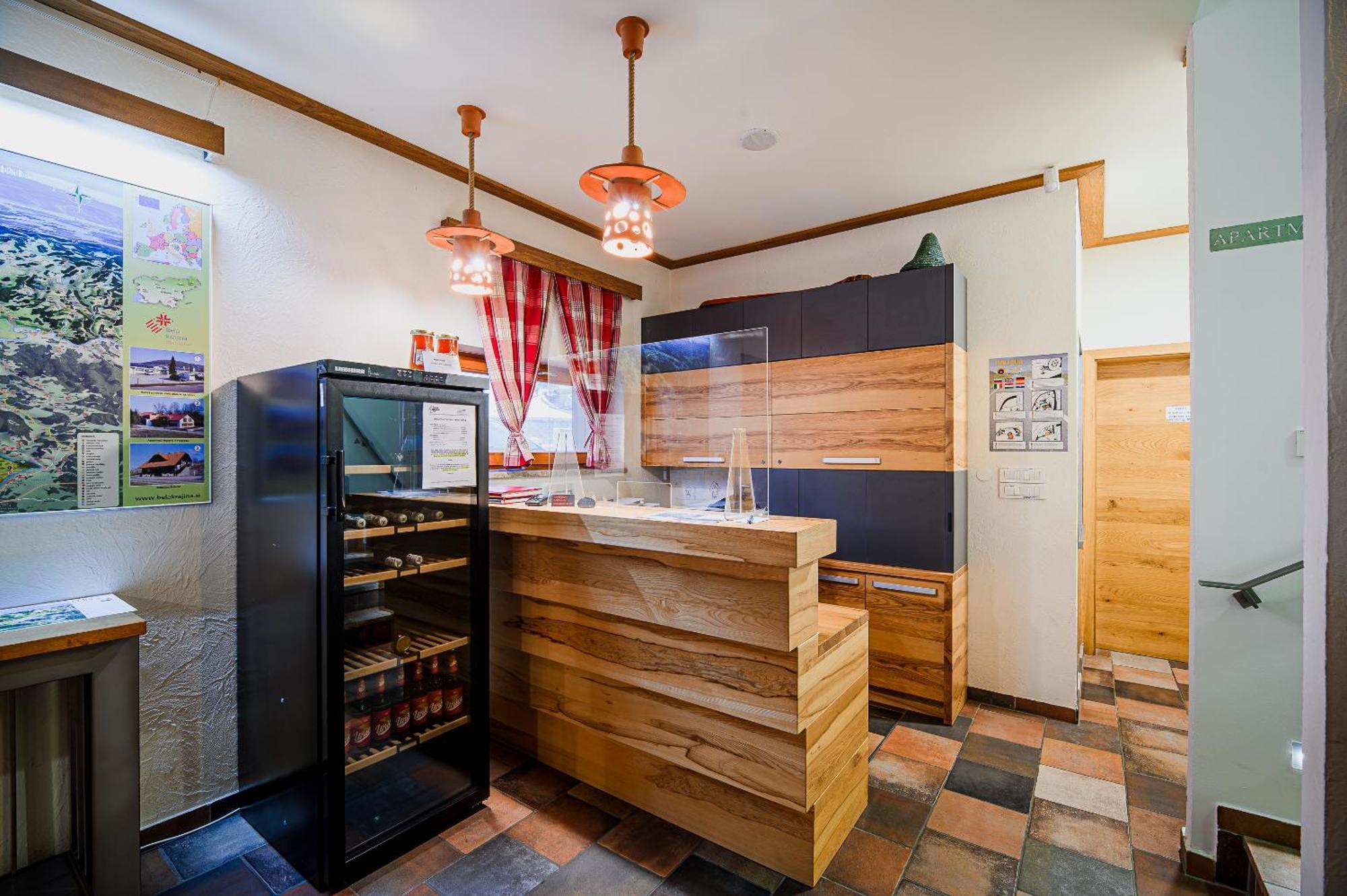 Dragatuš Apartments Maleric With Indoor Pool And Wellness מראה חיצוני תמונה