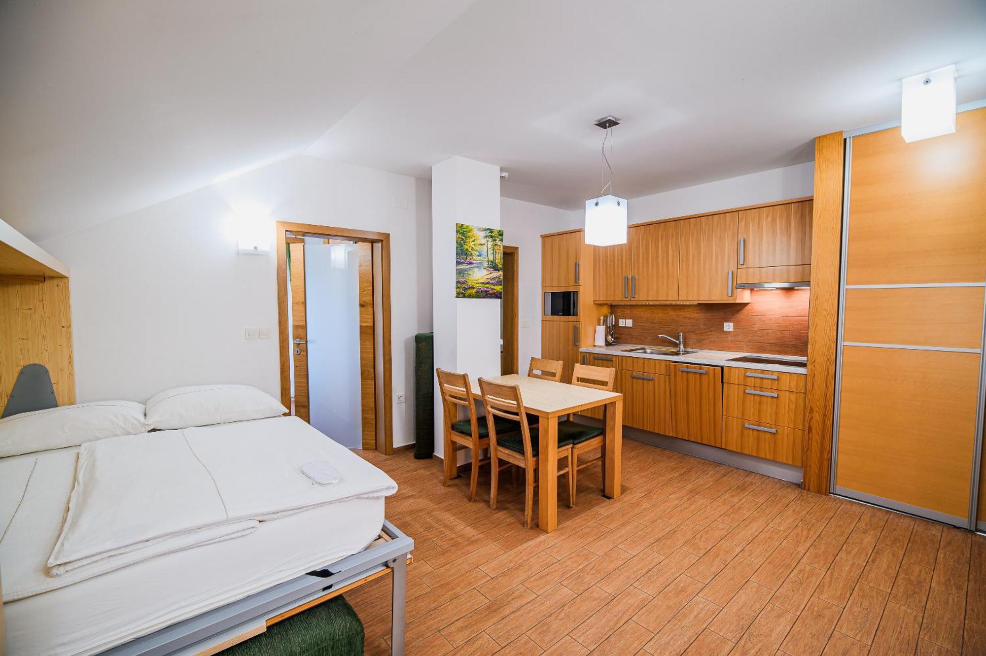 Dragatuš Apartments Maleric With Indoor Pool And Wellness חדר תמונה
