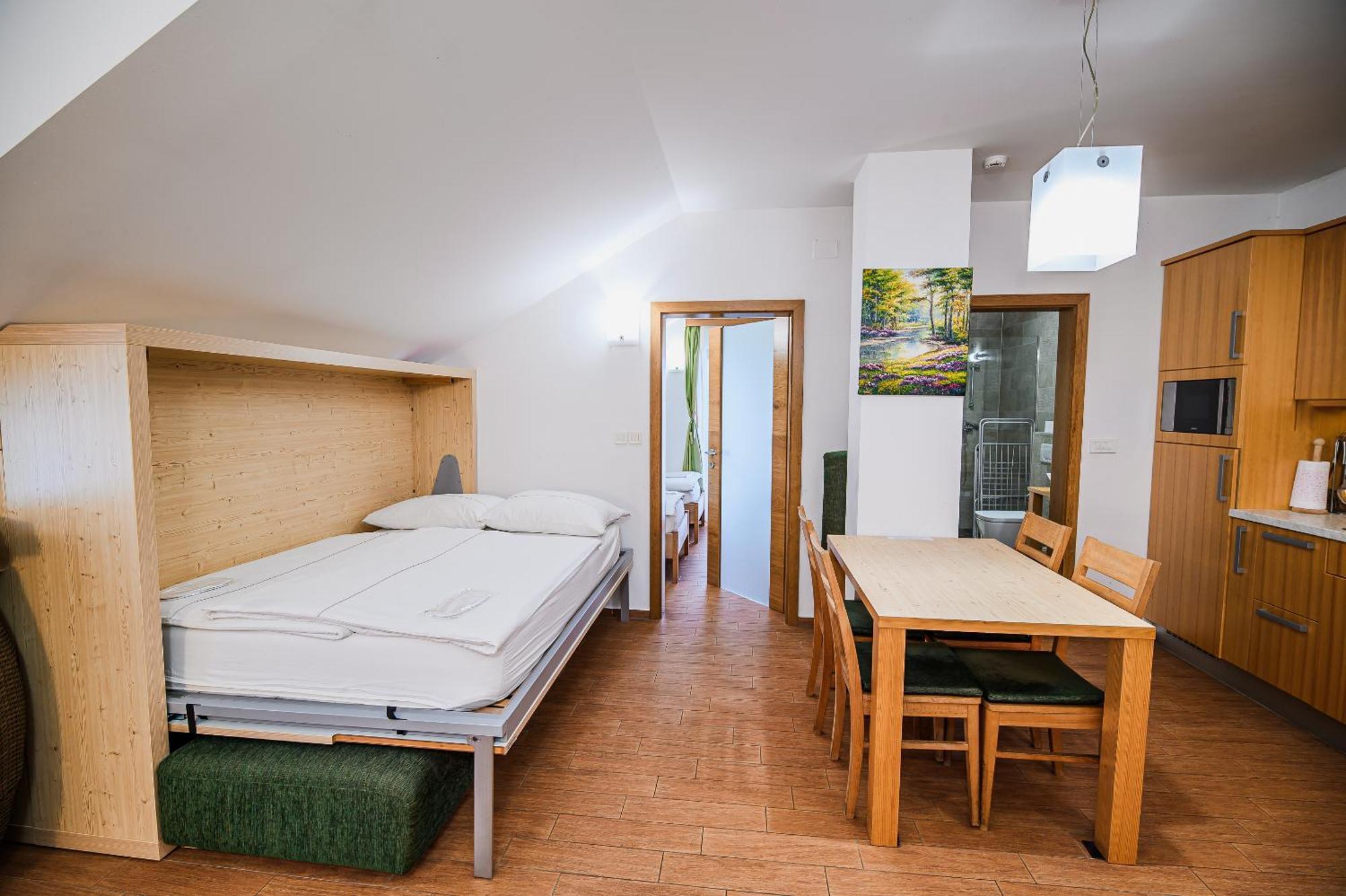 Dragatuš Apartments Maleric With Indoor Pool And Wellness חדר תמונה
