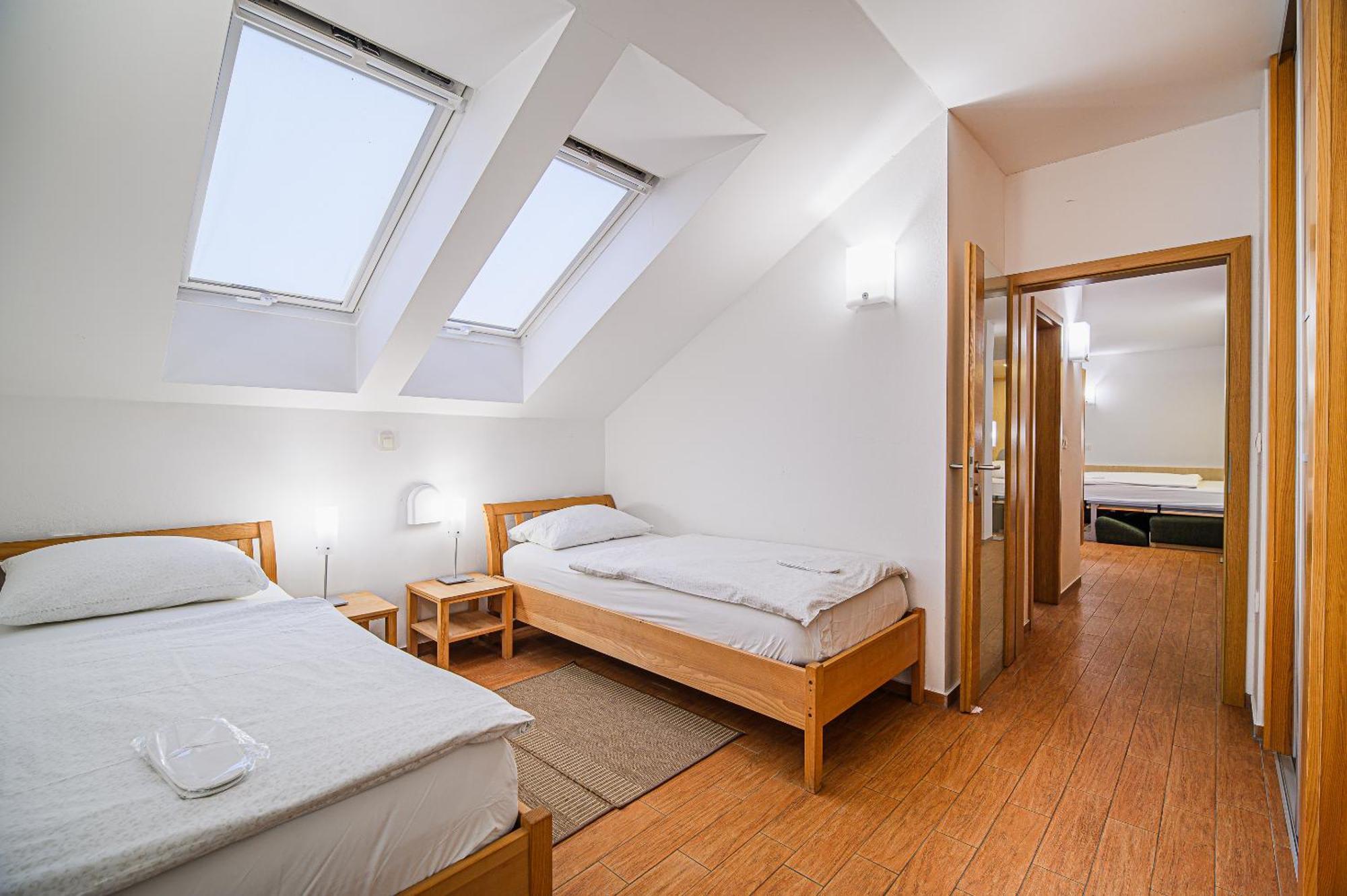 Dragatuš Apartments Maleric With Indoor Pool And Wellness חדר תמונה
