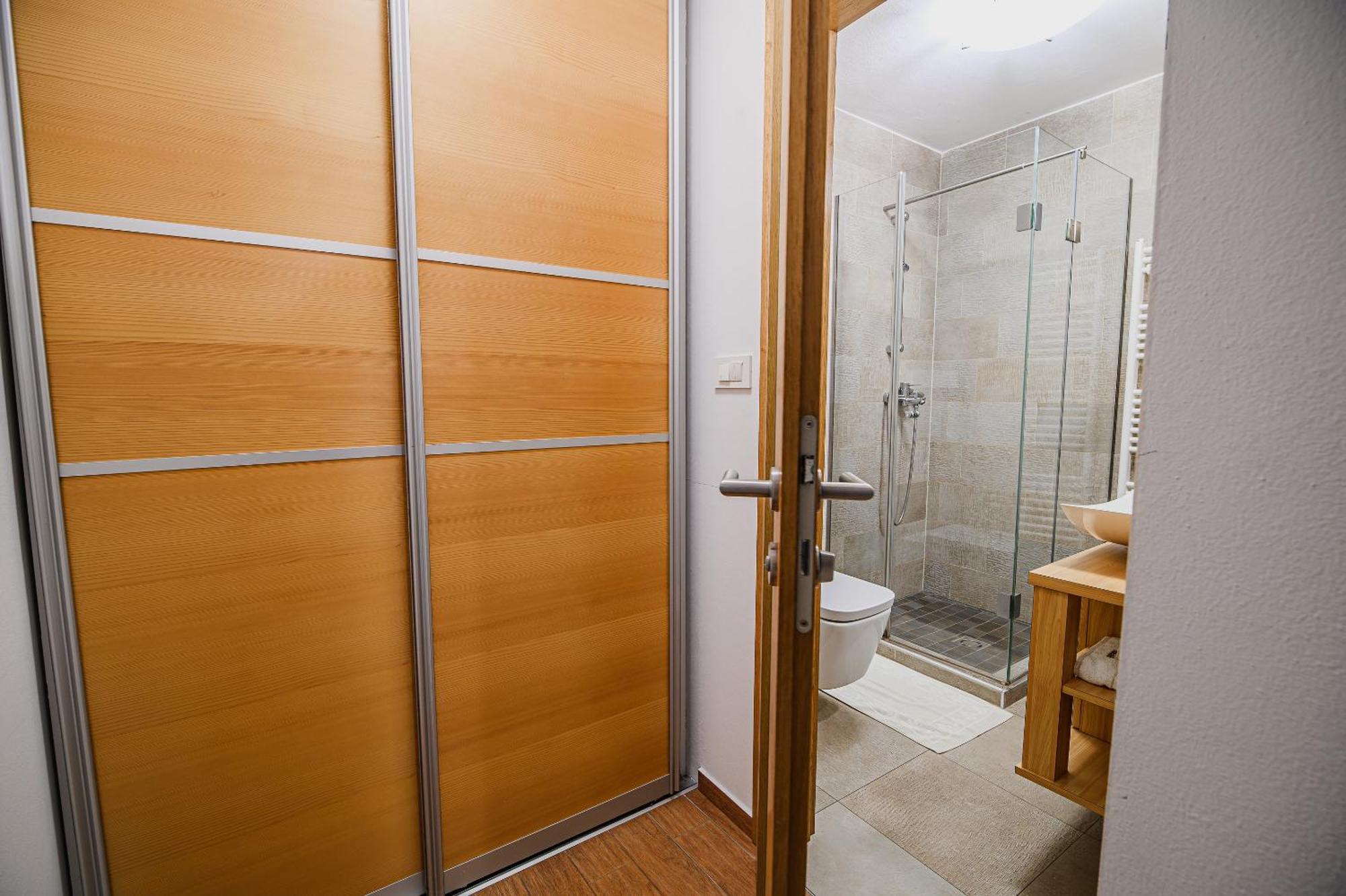 Dragatuš Apartments Maleric With Indoor Pool And Wellness חדר תמונה
